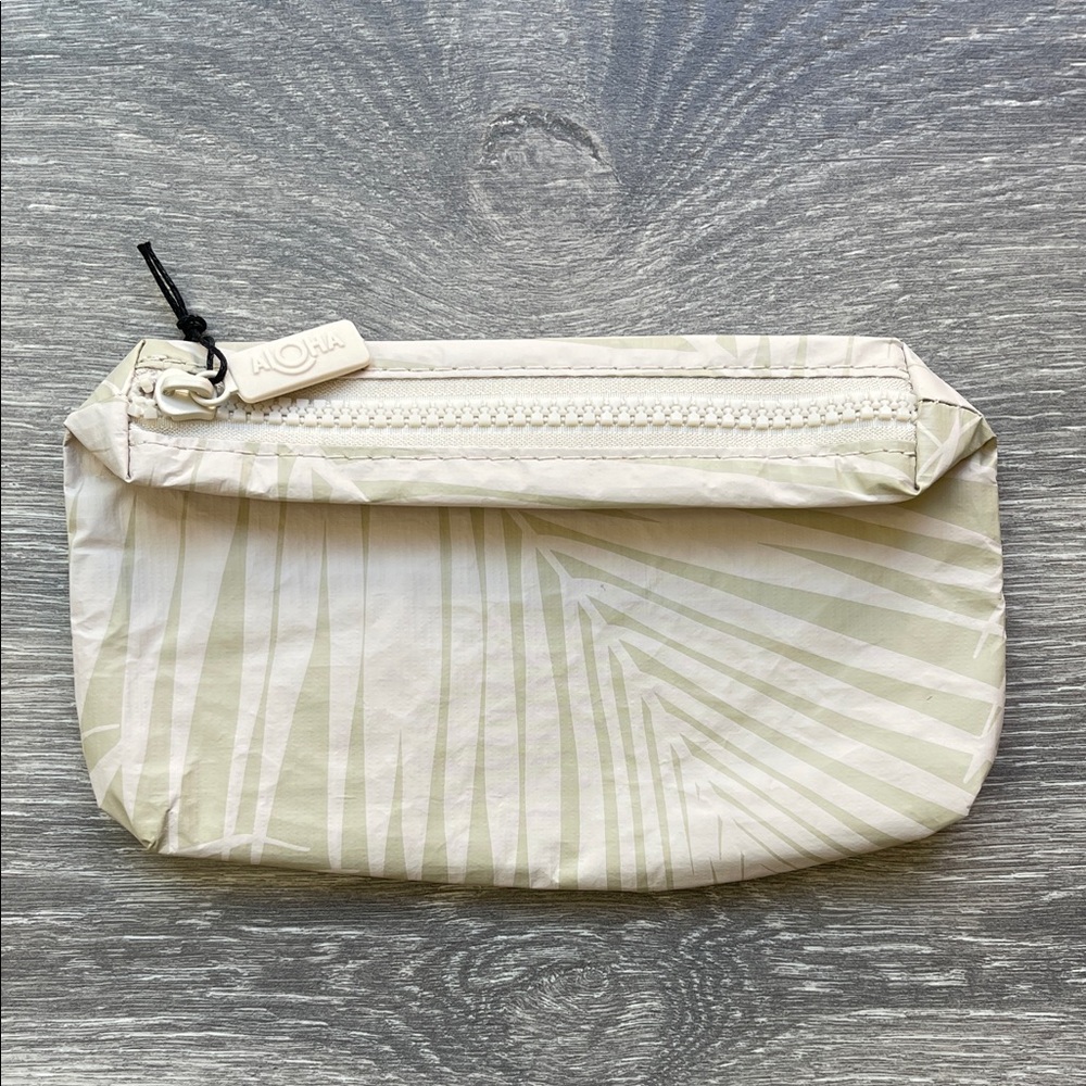 Aloha Collection Mini Pouch, Areca, latte on sandstone - Picture 2 of 6